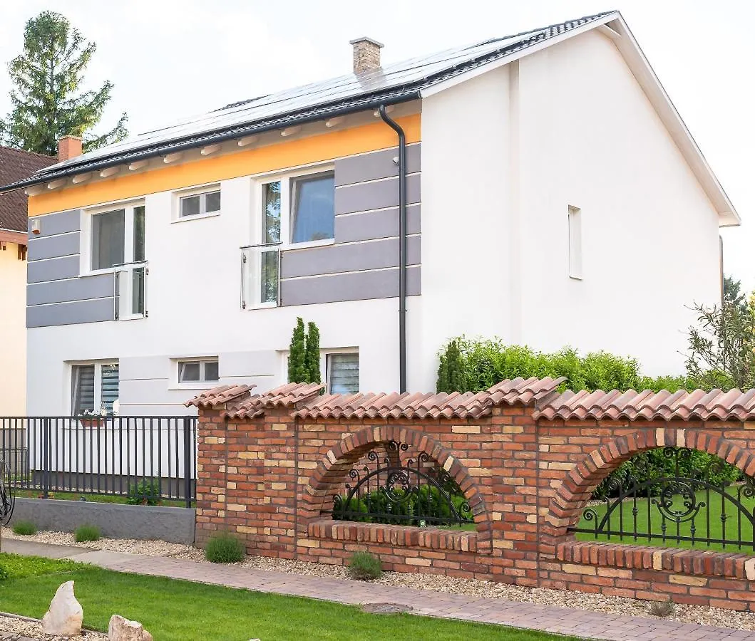 Hajdúszoboszló Zen House B&B