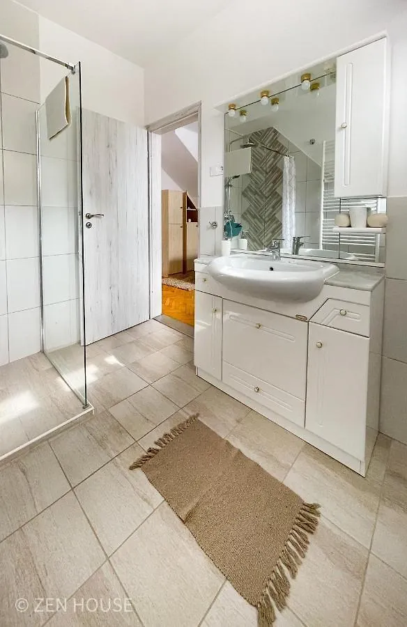 ***  Hajdúszoboszló Zen House B&B 헝가리