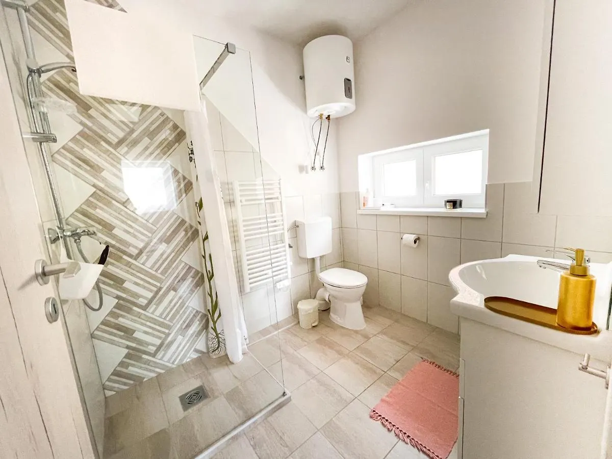 Hajdúszoboszló Zen House B&B 3*,